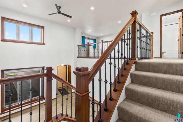 2505 S Kinderhook Ave Avenue, Sioux Falls, SD 57106