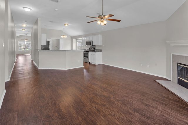 11829 Gold Creek Drive E, Fort Worth, TX 76244