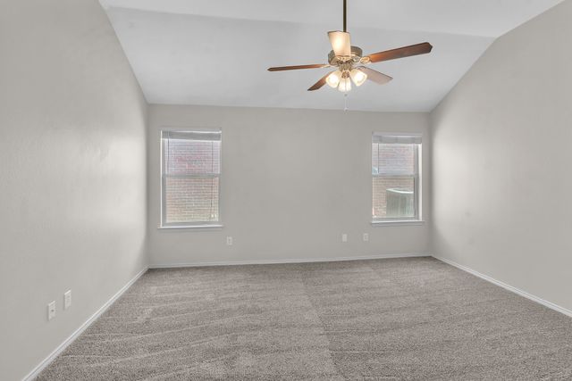 11829 Gold Creek Drive E, Fort Worth, TX 76244