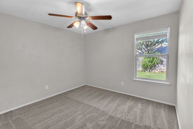 11829 Gold Creek Drive E, Fort Worth, TX 76244