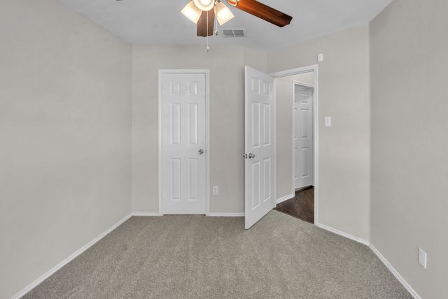 11829 Gold Creek Drive E, Fort Worth, TX 76244