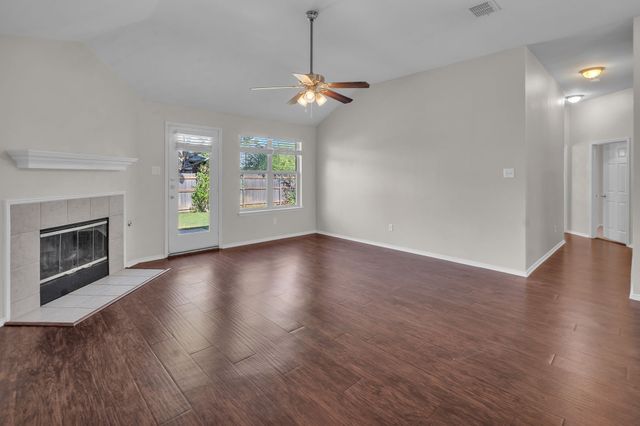 11829 Gold Creek Drive E, Fort Worth, TX 76244