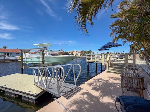 5101 GALLEON COURT, New Port Richey, FL 34652