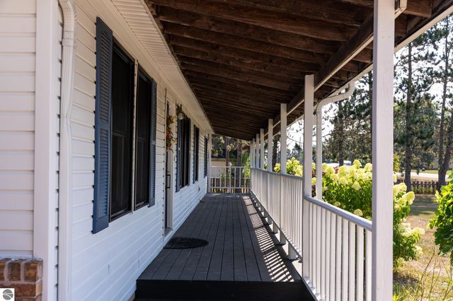 5806 W Weidman Road, Weidman, MI 48893