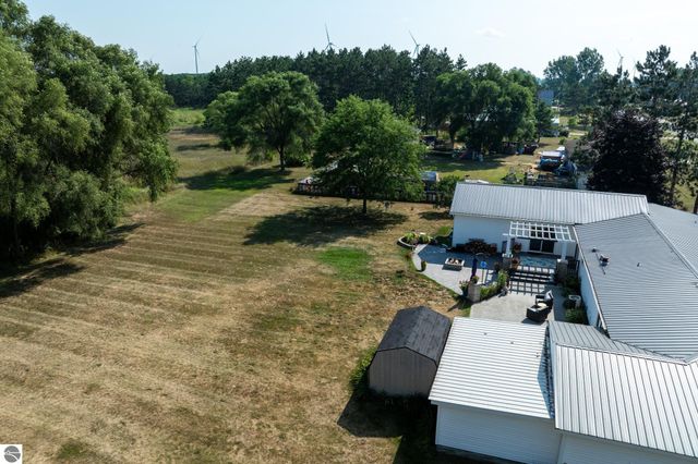 5806 W Weidman Road, Weidman, MI 48893