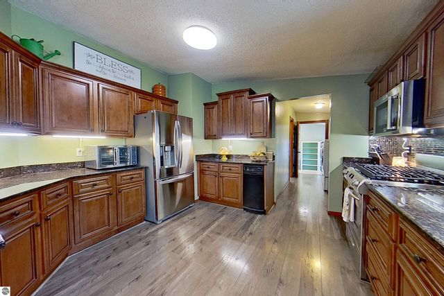 5806 W Weidman Road, Weidman, MI 48893