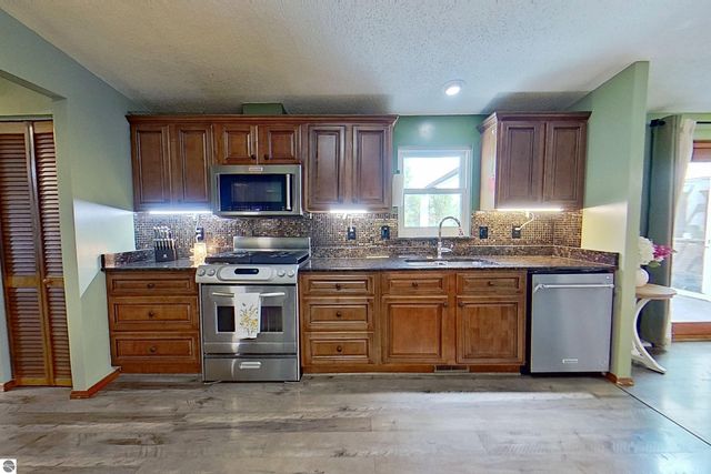 5806 W Weidman Road, Weidman, MI 48893
