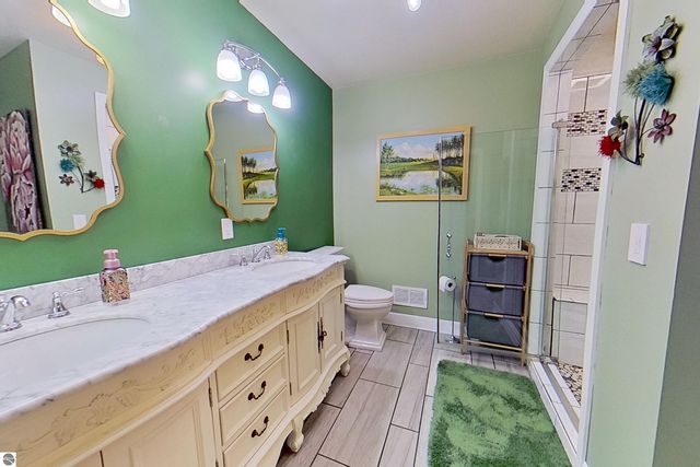 5806 W Weidman Road, Weidman, MI 48893