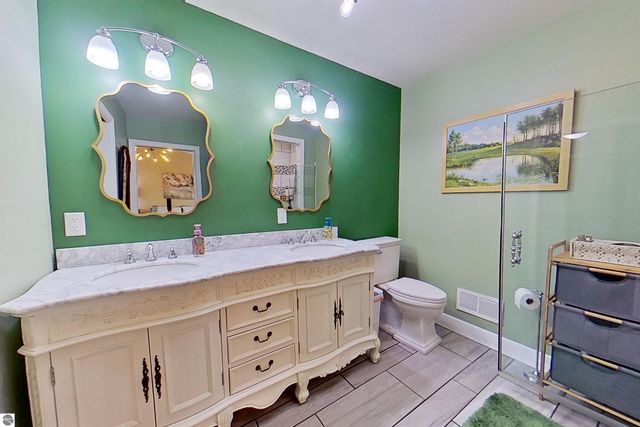 5806 W Weidman Road, Weidman, MI 48893