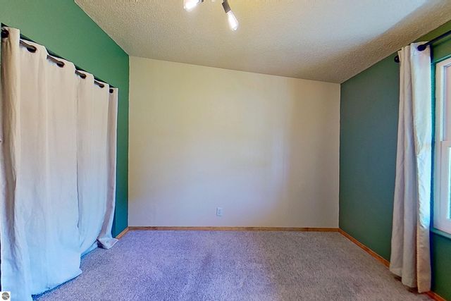 5806 W Weidman Road, Weidman, MI 48893