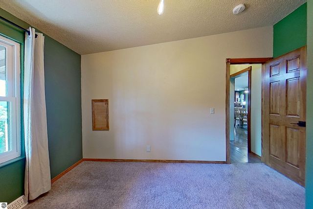 5806 W Weidman Road, Weidman, MI 48893