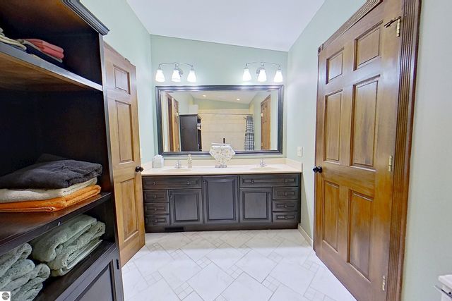 5806 W Weidman Road, Weidman, MI 48893