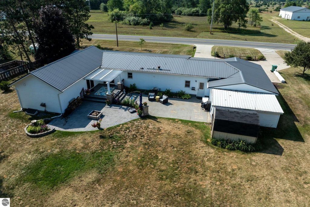 Image 36 of property listing at 5806 W Weidman Road, Weidman, MI 48893