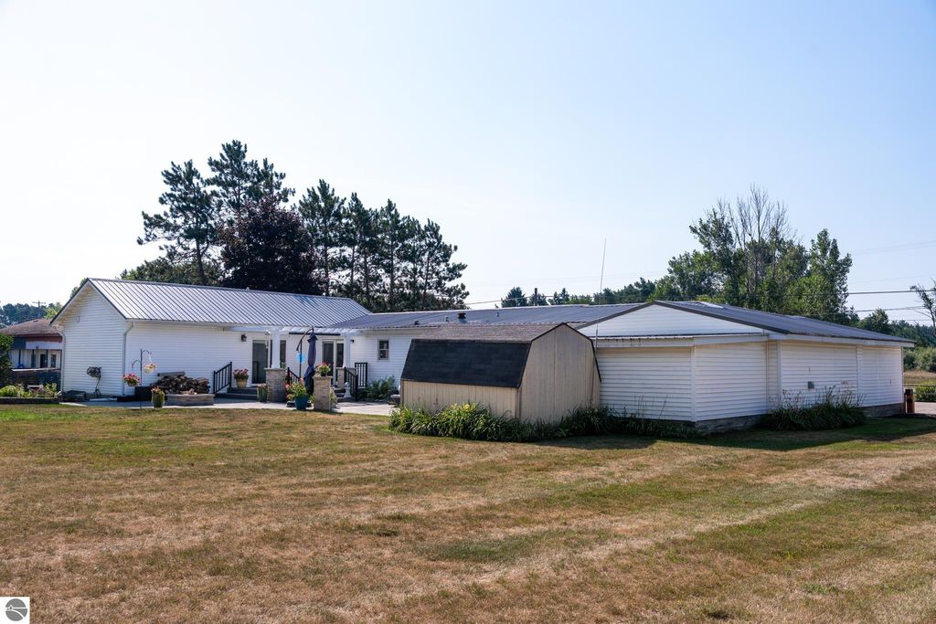 Image 6 of property listing at 5806 W Weidman Road, Weidman, MI 48893