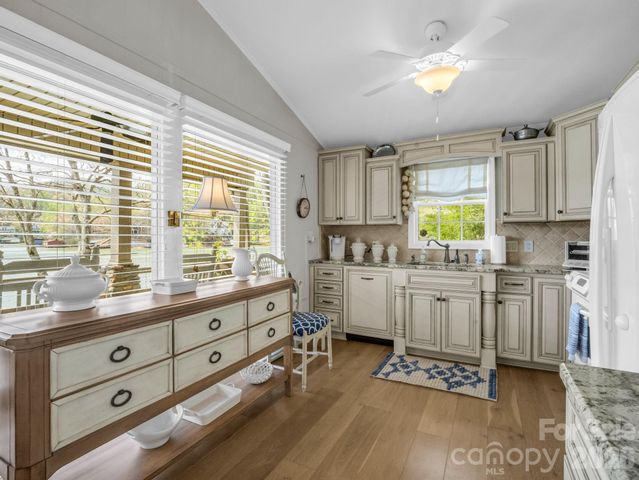 206 Lakeridge Road, Lake Lure, NC 28746