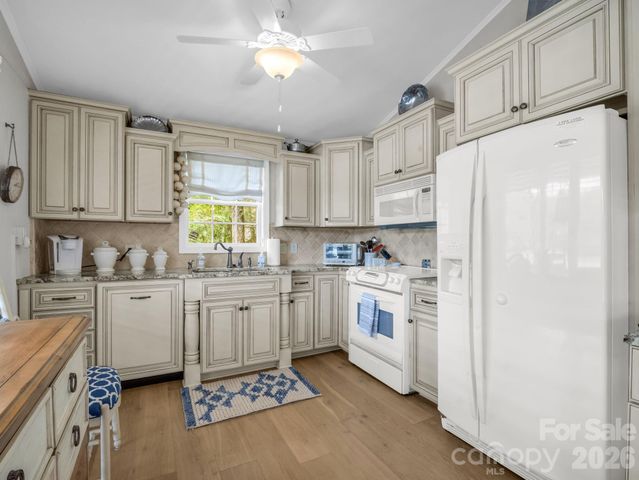 206 Lakeridge Road, Lake Lure, NC 28746
