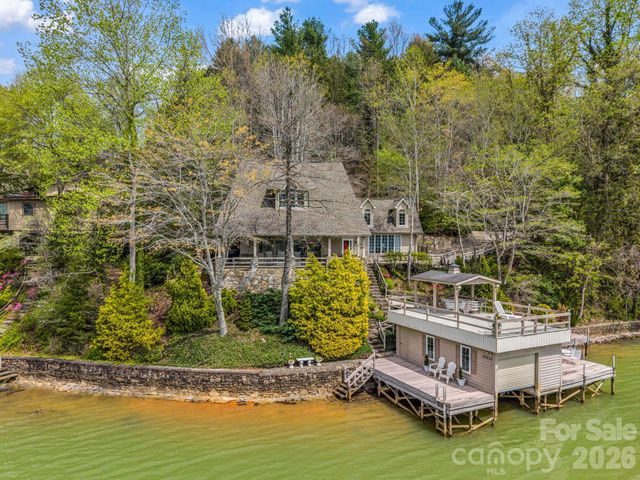 206 Lakeridge Road, Lake Lure, NC 28746