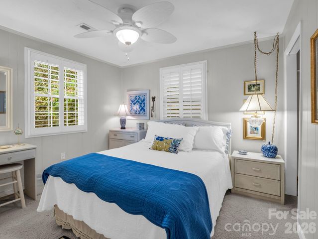 206 Lakeridge Road, Lake Lure, NC 28746