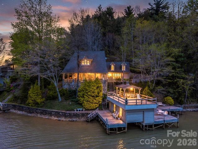 206 Lakeridge Road, Lake Lure, NC 28746