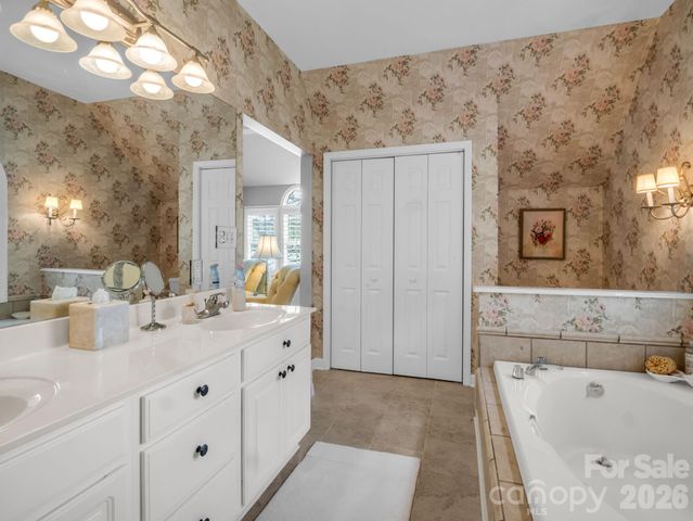 206 Lakeridge Road, Lake Lure, NC 28746
