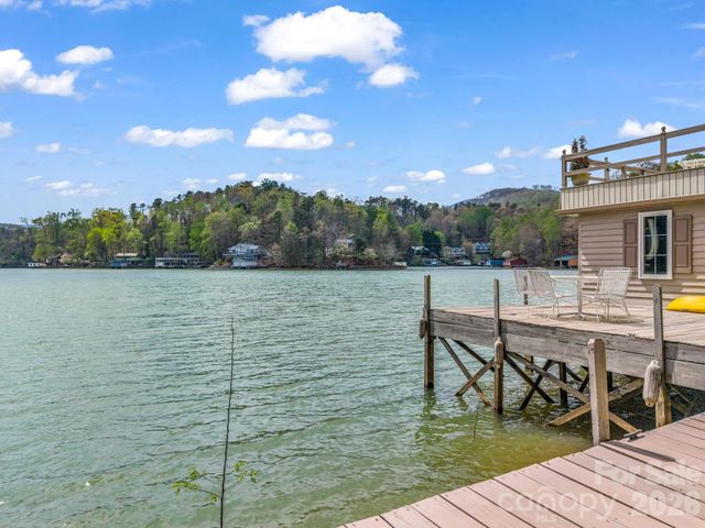206 Lakeridge Road, Lake Lure, NC 28746