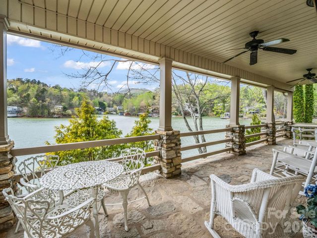 206 Lakeridge Road, Lake Lure, NC 28746