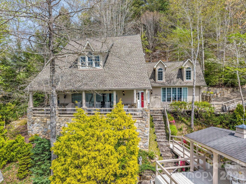 206 Lakeridge Road, Lake Lure, NC 28746
