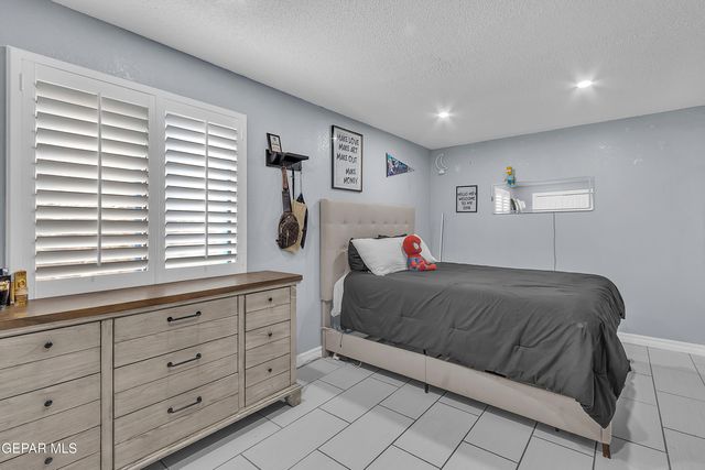 765 VILLA VANESSA Drive, El Paso, TX 79912