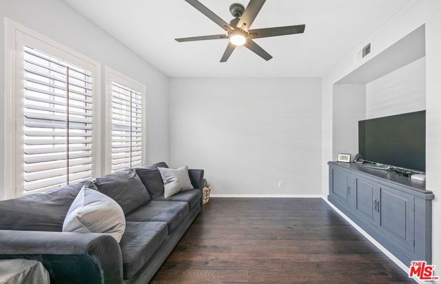 26828 Willow Creek Lane 23, Valencia, CA 91355