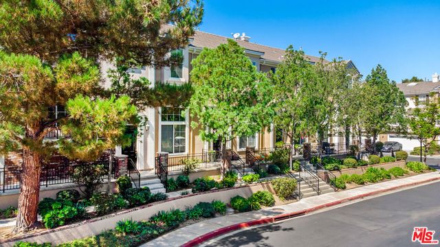 26828 Willow Creek Lane 23, Valencia, CA 91355