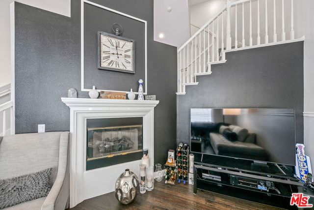 26828 Willow Creek Lane 23, Valencia, CA 91355