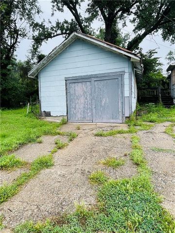 3036 N 32nd Street, Kansas City, KS 66104