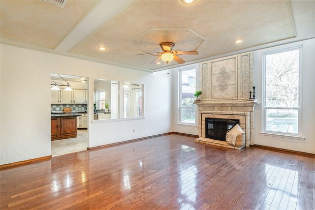 716 Bridget Way, Hurst, TX 76054