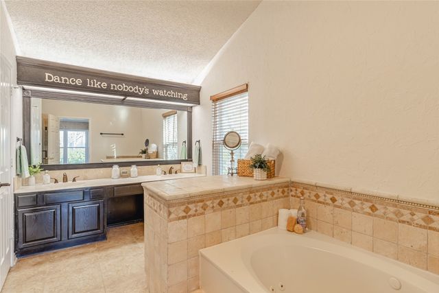 716 Bridget Way, Hurst, TX 76054