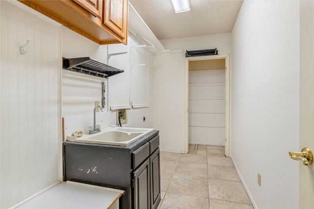 716 Bridget Way, Hurst, TX 76054