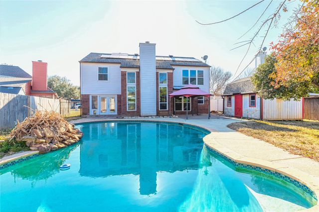 716 Bridget Way, Hurst, TX 76054