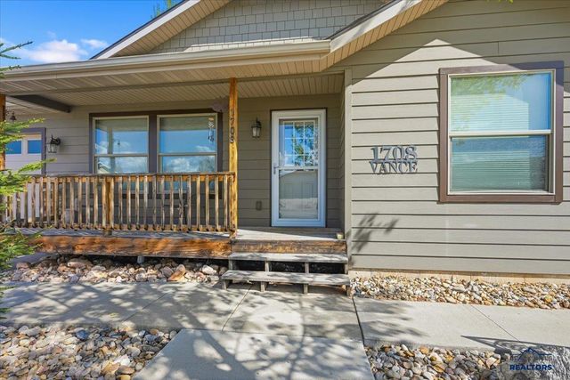 1708 RIVERVIEW CIR, Spearfish, SD 57783