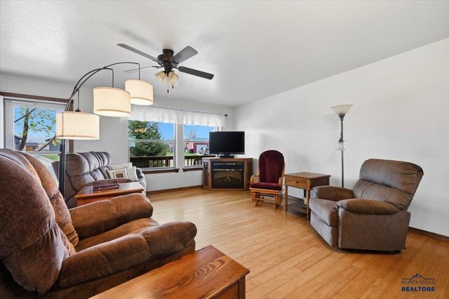1708 RIVERVIEW CIR, Spearfish, SD 57783