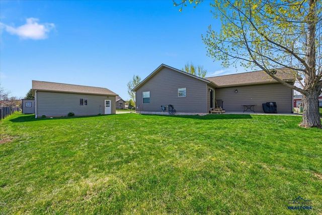 1708 RIVERVIEW CIR, Spearfish, SD 57783