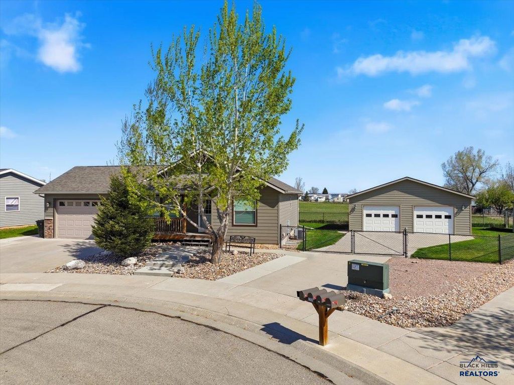 1708 RIVERVIEW CIR, Spearfish, SD 57783