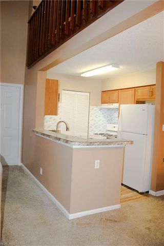 12871 Daybreak CIR, Newport News, VA 23602