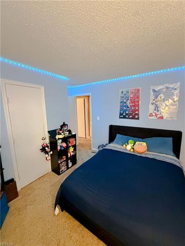 12871 Daybreak CIR, Newport News, VA 23602