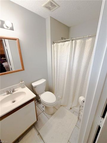 12871 Daybreak CIR, Newport News, VA 23602