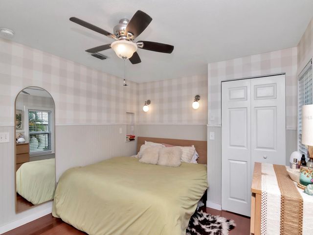 4000 3RD AVENUE N, St Petersburg, FL 33713