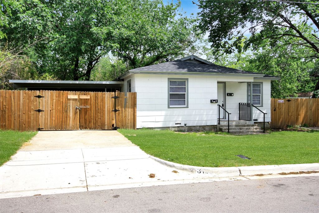 3109 Hunter Street A, Fort Worth, TX 76112