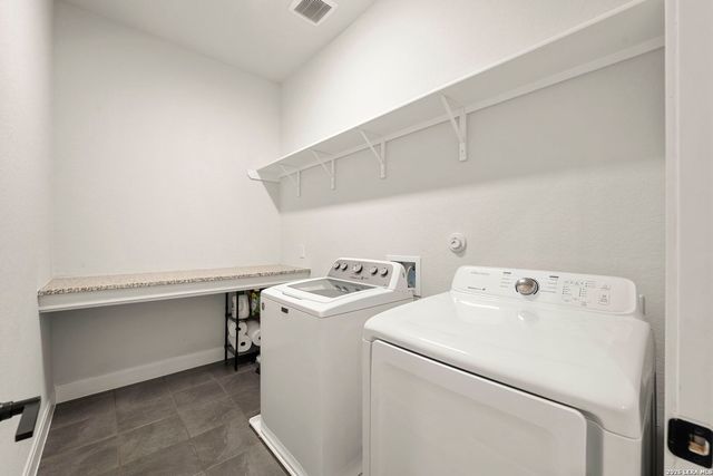 1733 Hidden Fox, New Braunfels, TX 78132