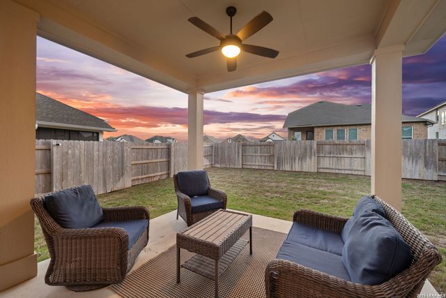 1733 Hidden Fox, New Braunfels, TX 78132