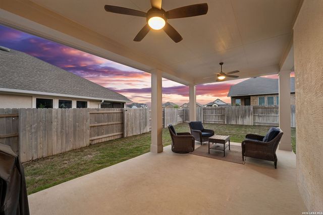 1733 Hidden Fox, New Braunfels, TX 78132