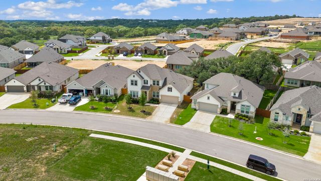 1733 Hidden Fox, New Braunfels, TX 78132