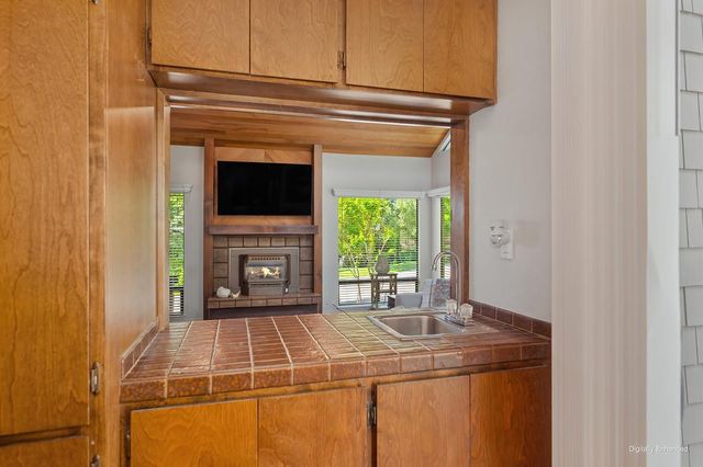 1271 Red Dog Ln, Auburn, CA 95603